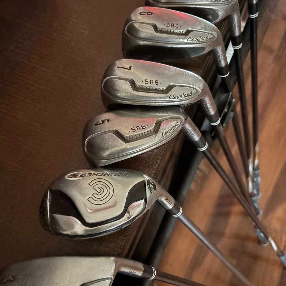 Cleveland 588 Altitude Iron Set